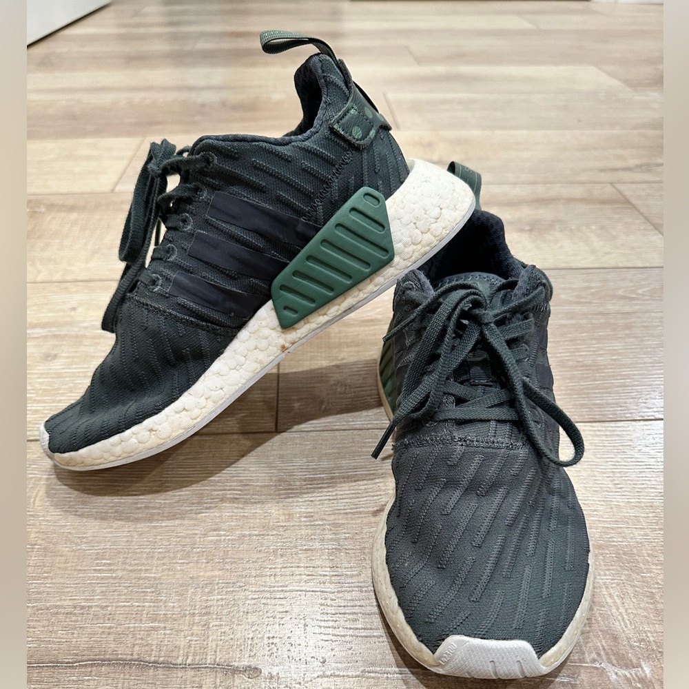 adidas// Women’s NMD knit olive green